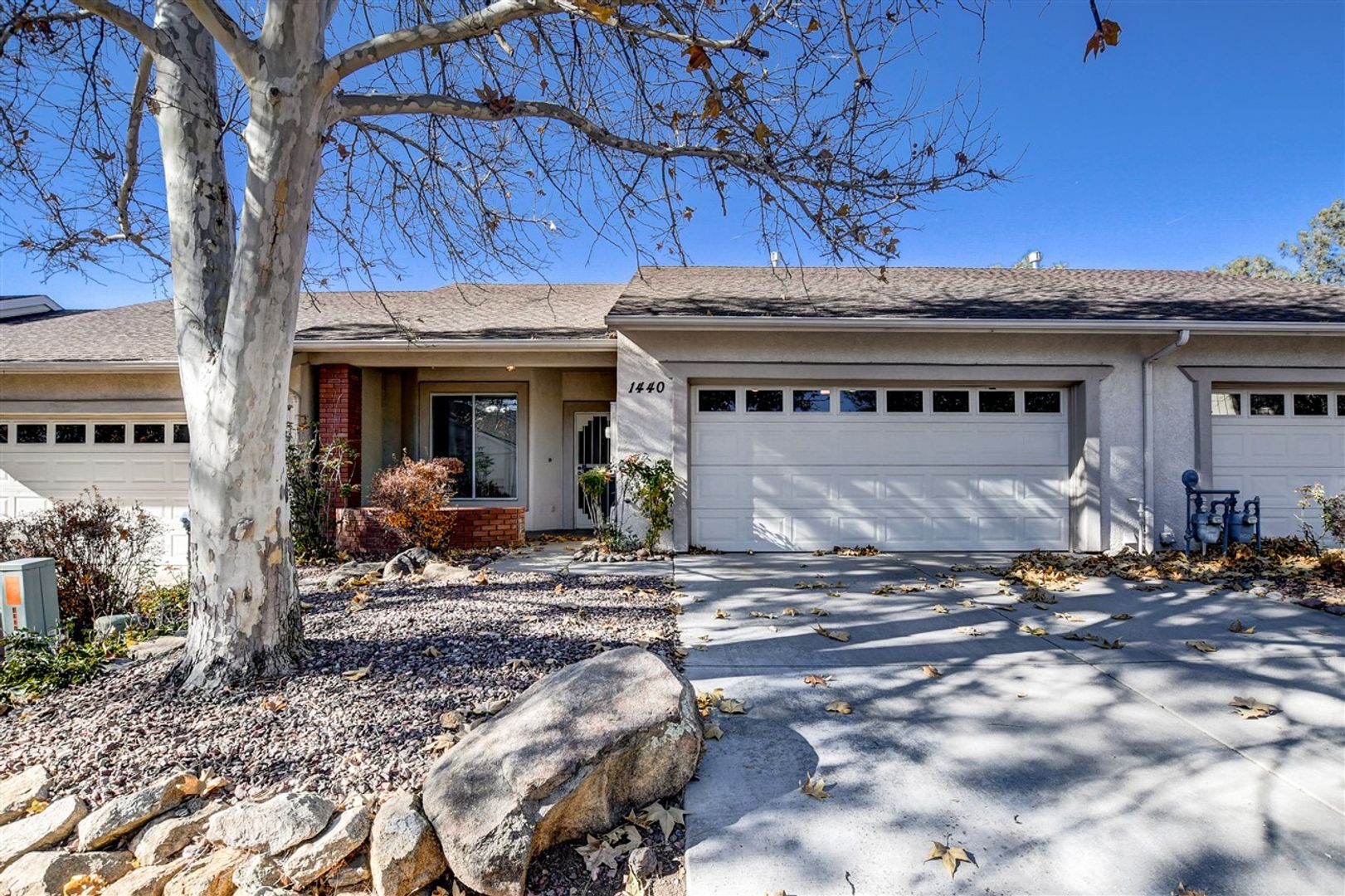 Prescott House: 1440 Loren Drive