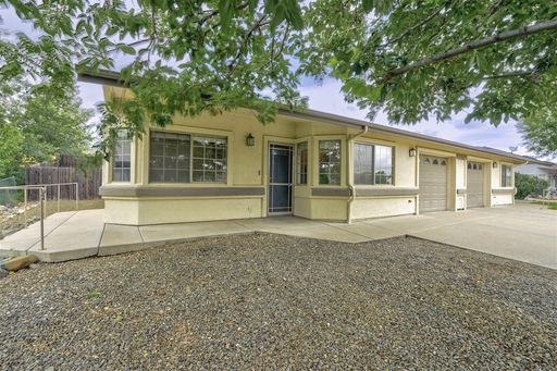 Rent this 2 Bed, 2 Bath Duplex in Prescott Valley! – photo 1
