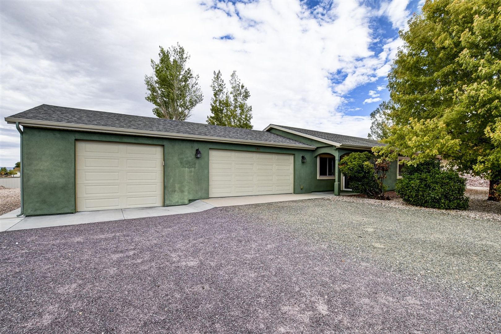 Chino Valley House: 120 Lazy Loop