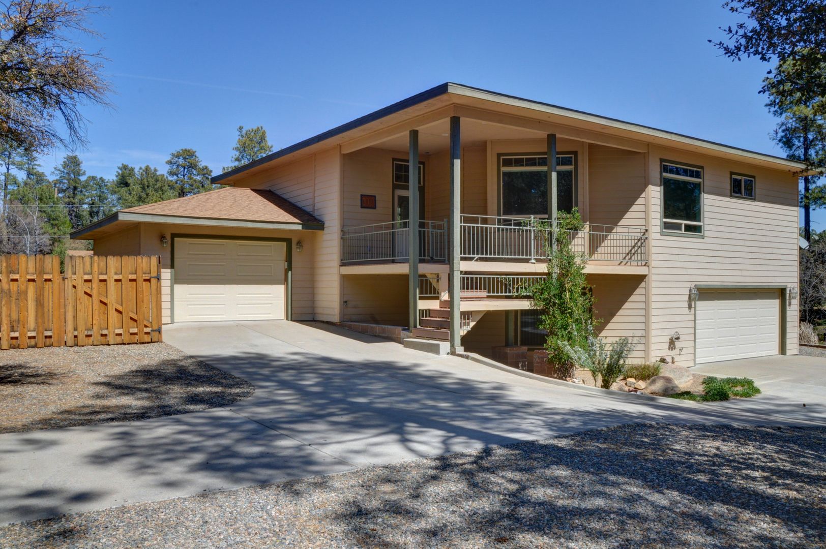 Prescott House: 1010 W. Blue Jay Drive