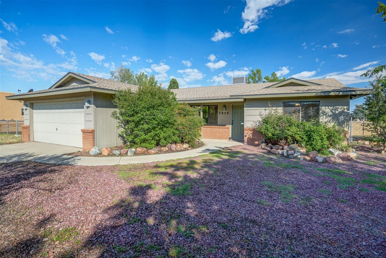 Prescott Valley House: 7930 E Larkspur Lane