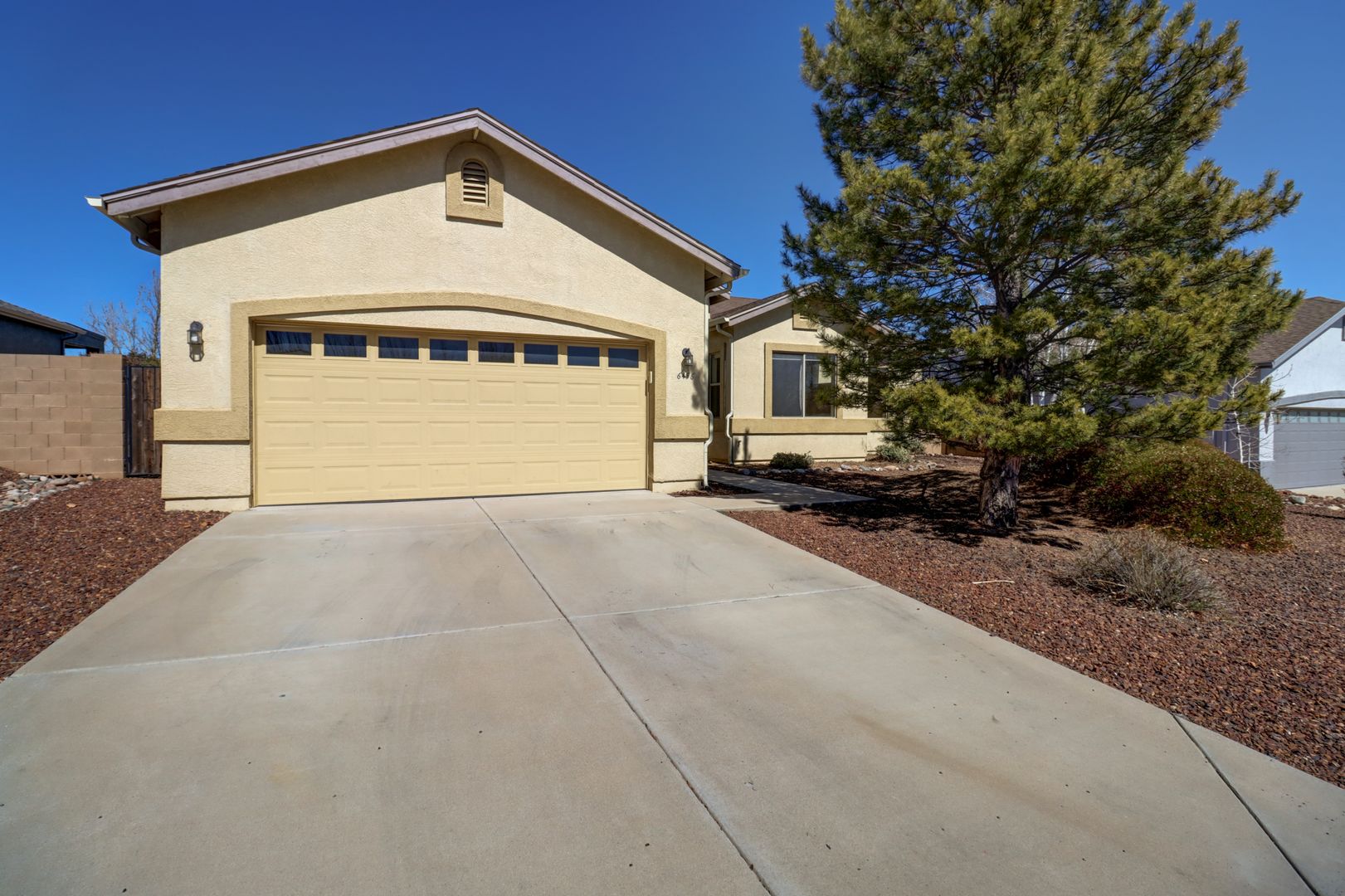 Prescott Valley House: 6496 E Brombil Street