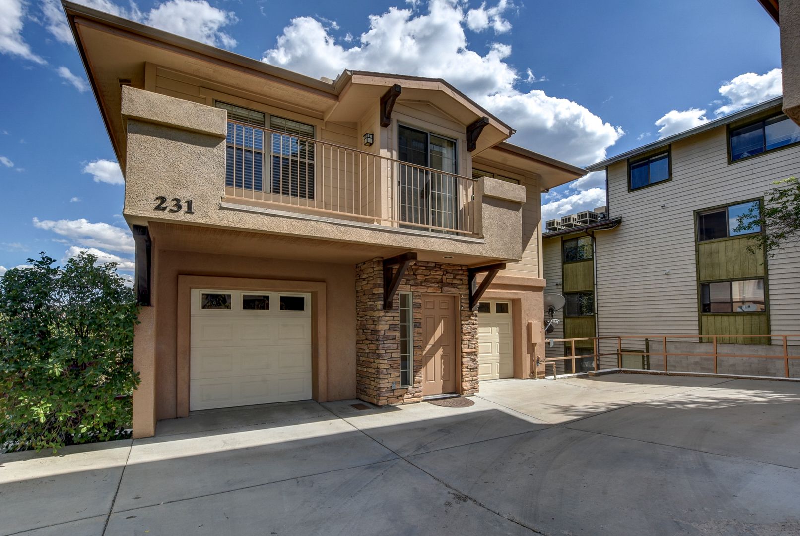 Prescott Apartment: 221 Spring Street