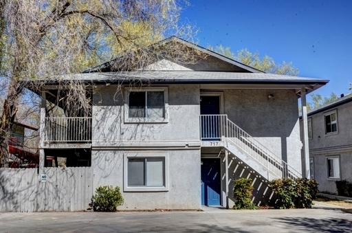 Prescott Apartment: 717 Bird Street