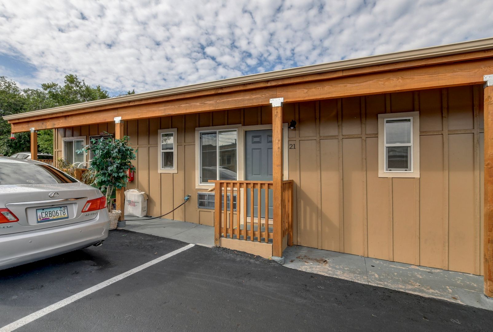 Prescott Apartment: 1141 E Gurley Street