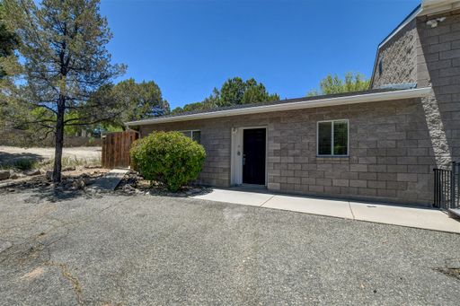 2 Bedroom, 2 Bath Apartment with Fenced Yard - Prescott! – photo 1