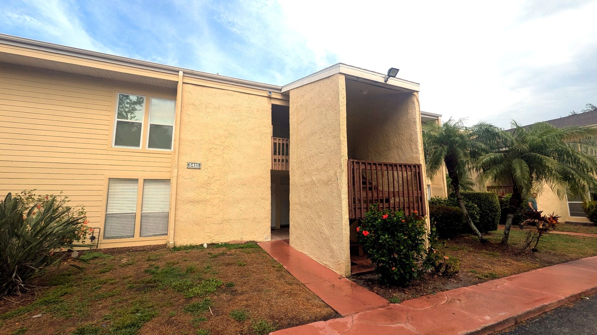 Sarasota House: 3413 Clark Rd. #114