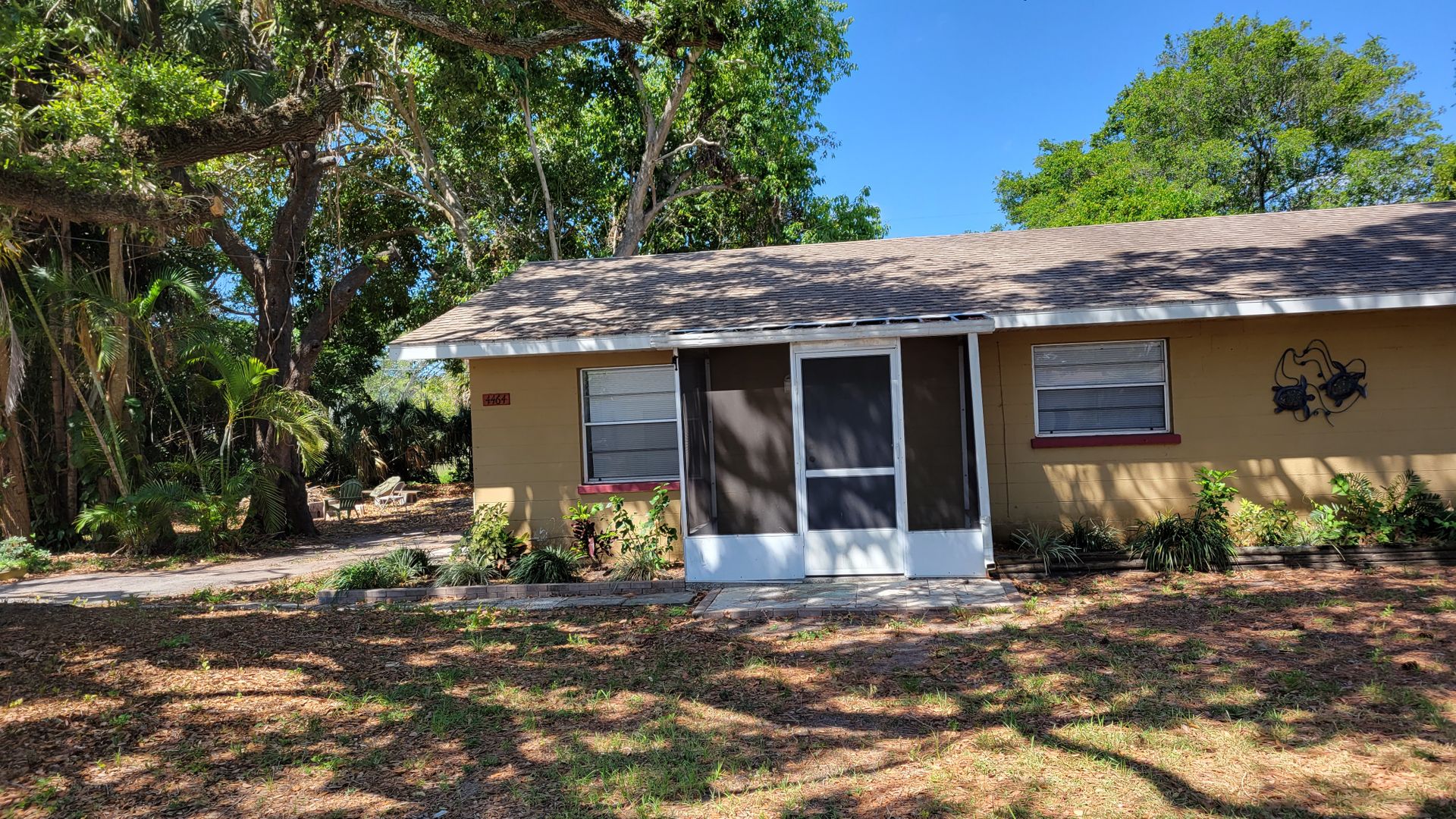 Bradenton House: 4464 17th St. W