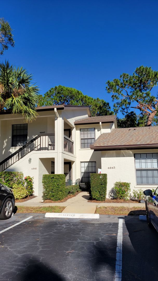 Sarasota House: 4845 Winslow Beacon, #51