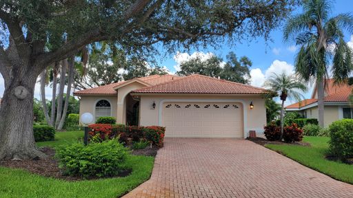 Seasonal/short term only 3/2 SFH with pool in Palm-Aire! – photo 1