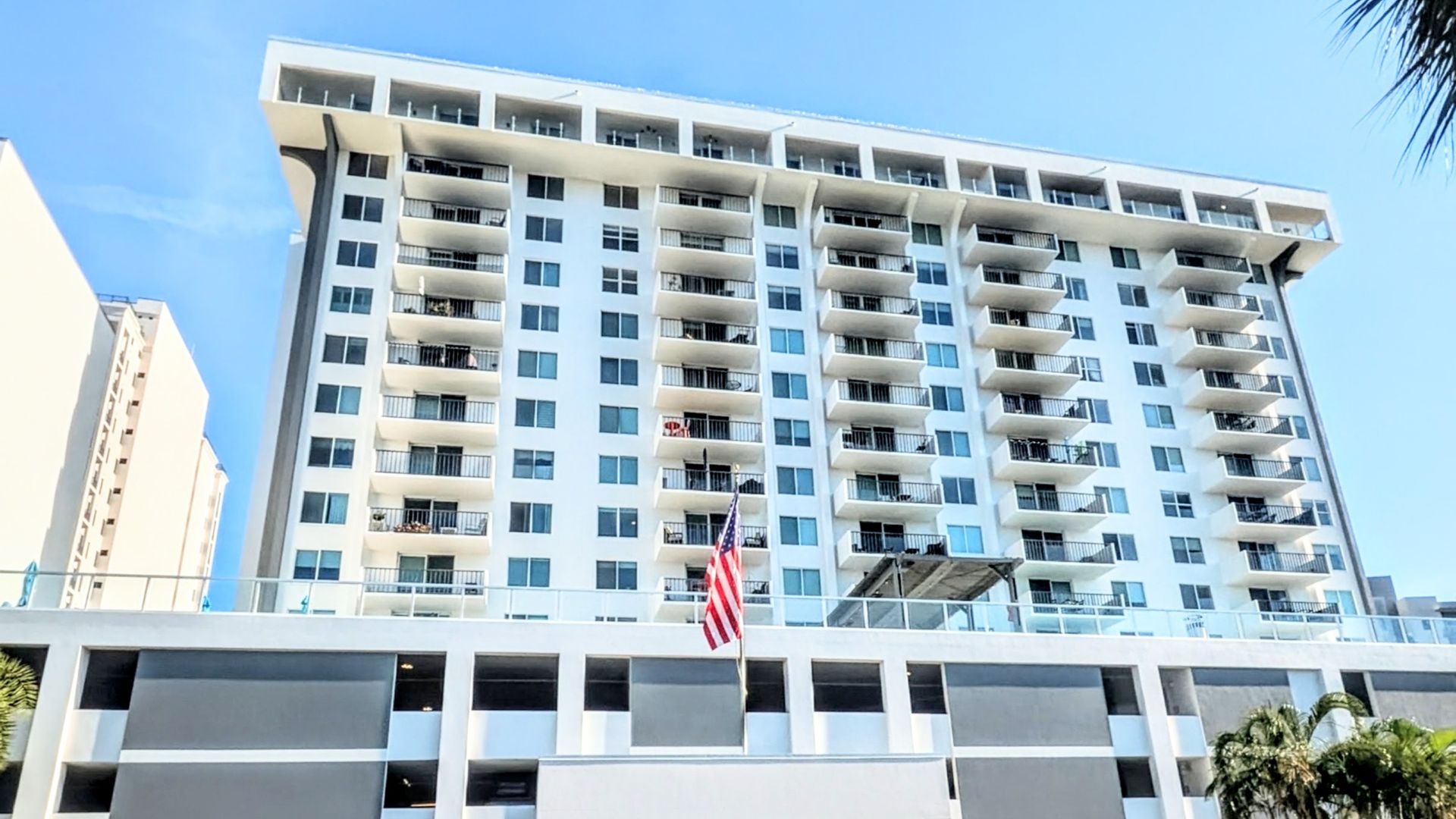 Sarasota House: 101 S. Gulfstream Ave #7E