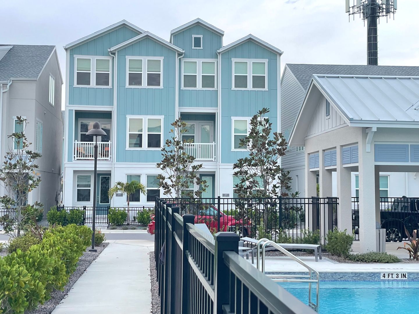 Sarasota House: 2413 Ezzell Court