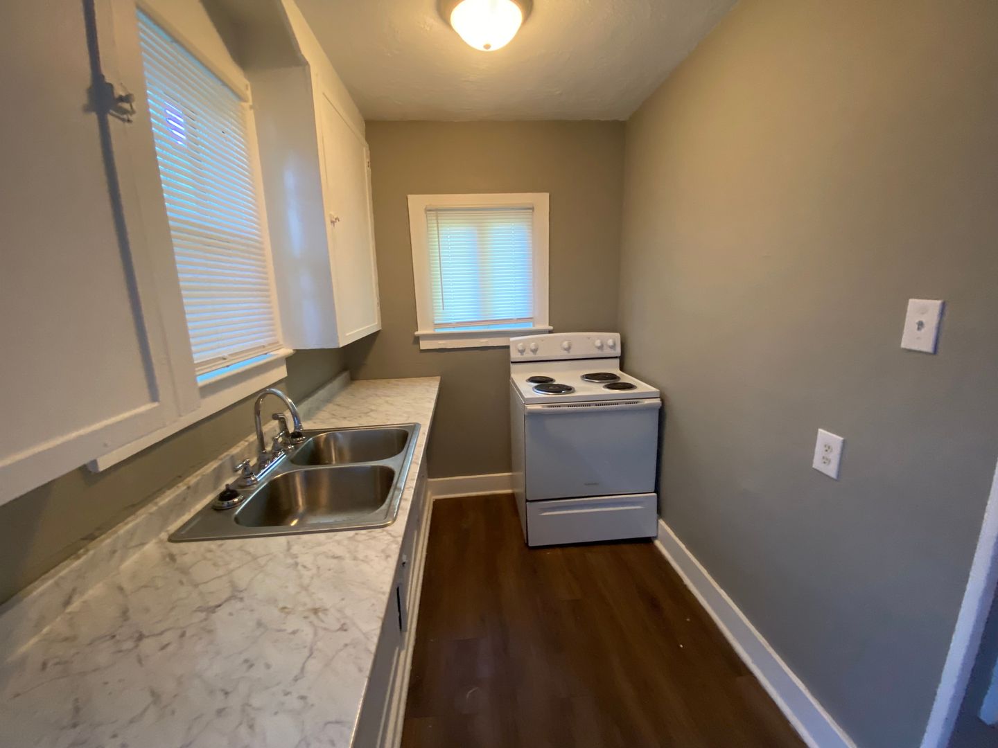 Cape Girardeau House: 808 S Sprigg