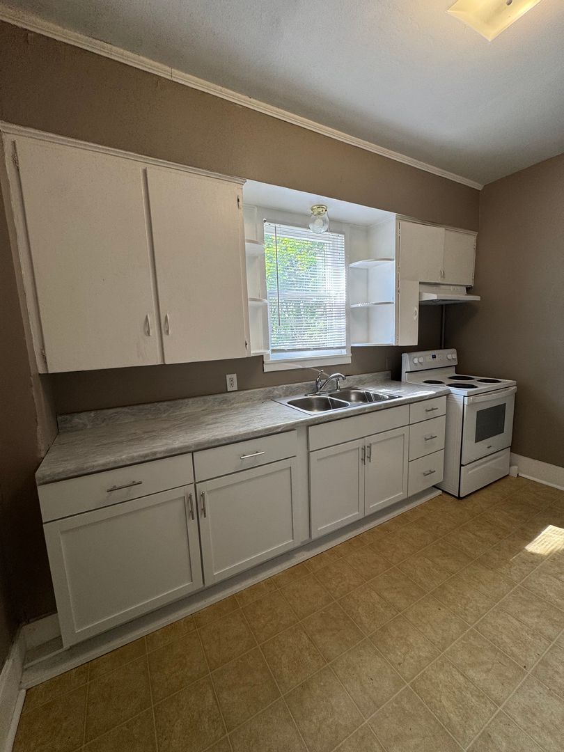 Cape Girardeau House: 1010 Elm St