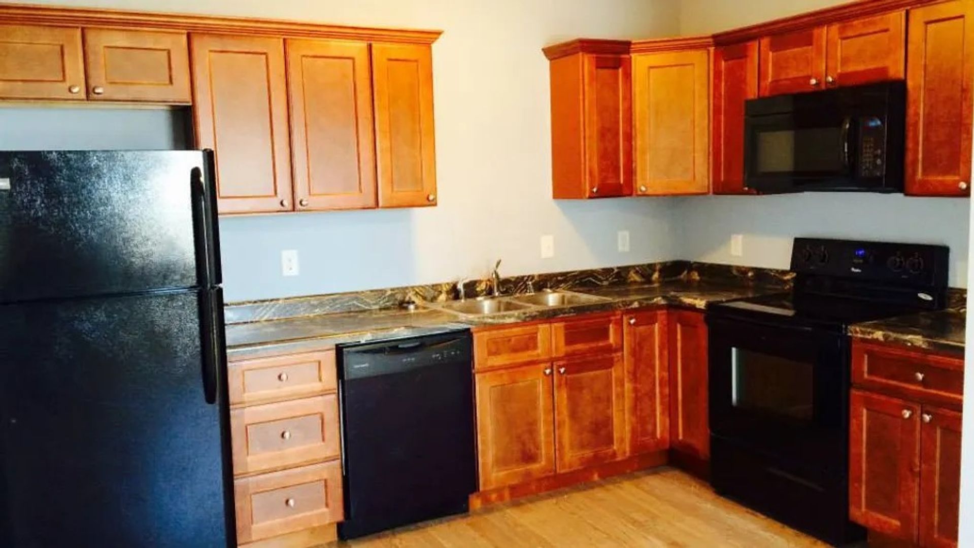 Paducah Apartment: 1640 Jefferson