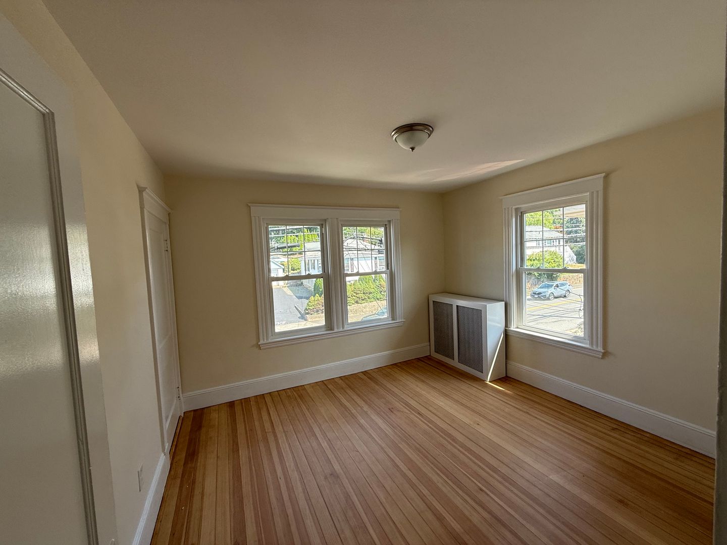 Swampscott Apartment: 675 Humphrey St