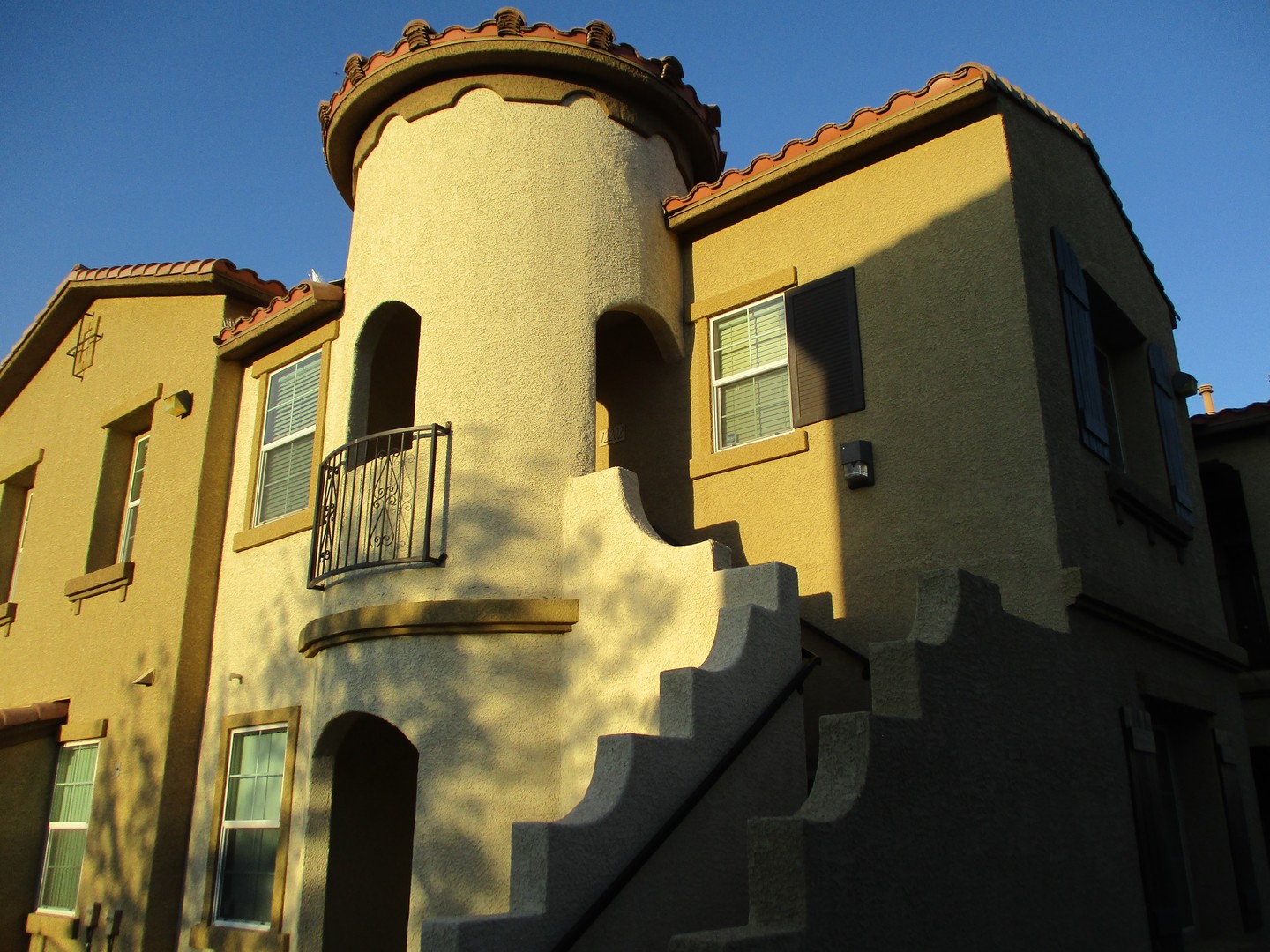 Henderson House: 50 Aura De BLANCO #12202