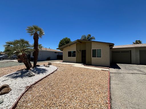 Beautifully Renovated 2-Bedroom Home in a Desirable 55+ Community! – photo 1