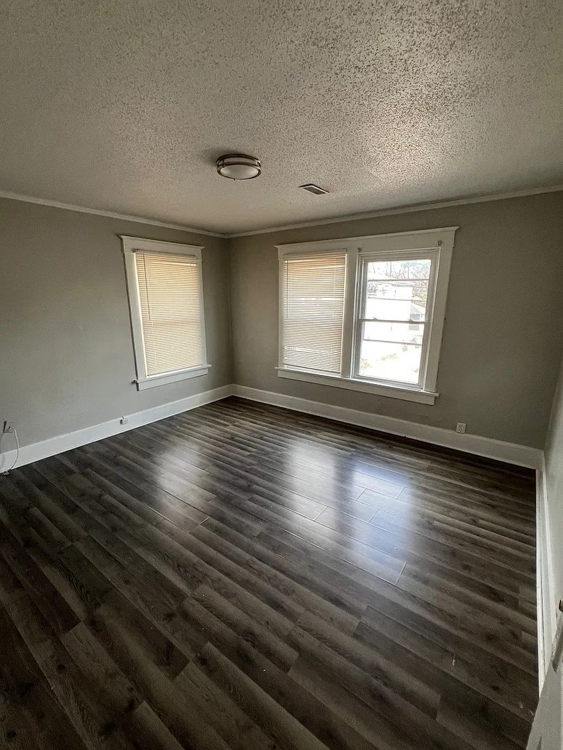 Indianapolis House: 3420 Clifton St #3418