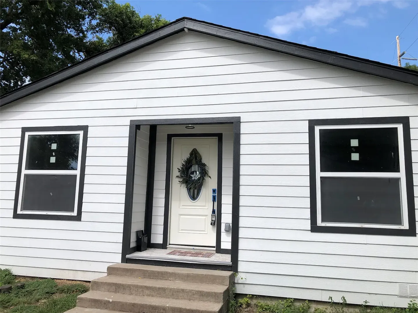 Fort Worth House: 504 E. Mason St