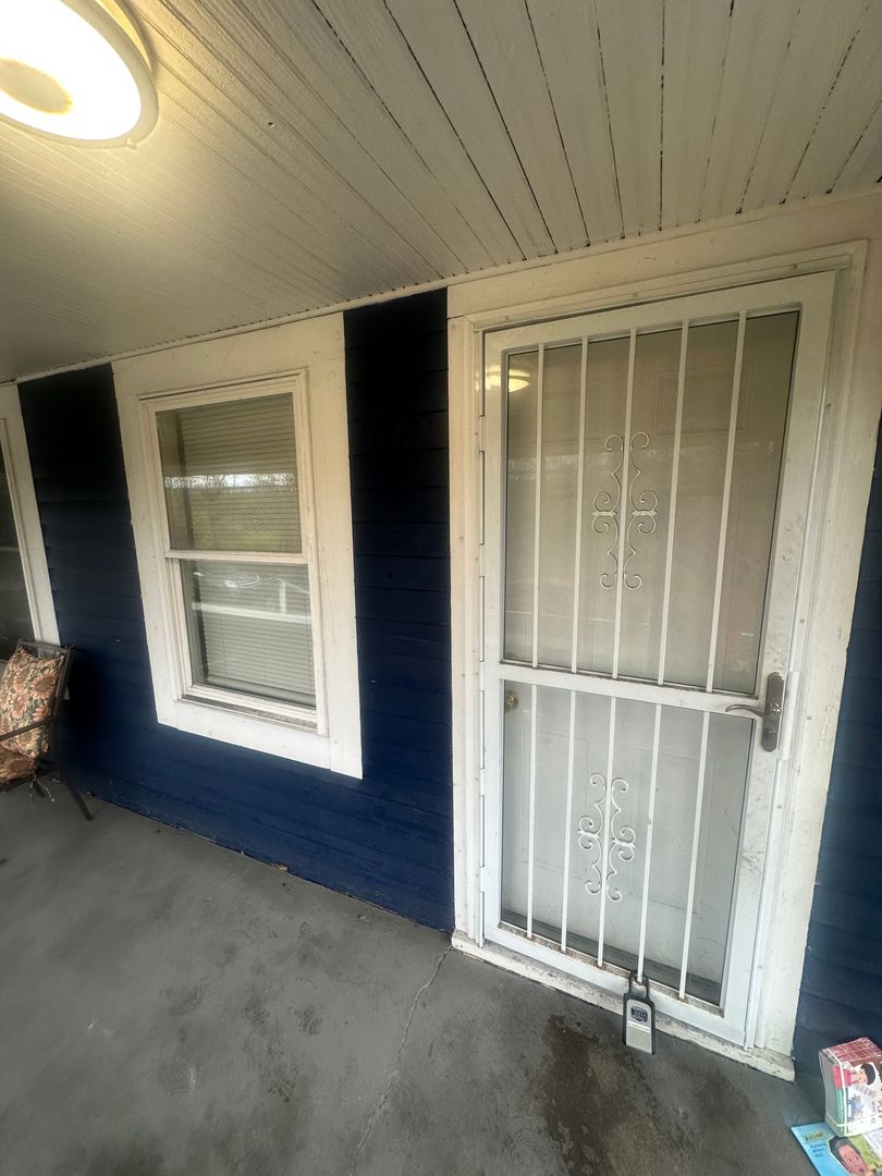 Indianapolis House: 642 Congress Ave