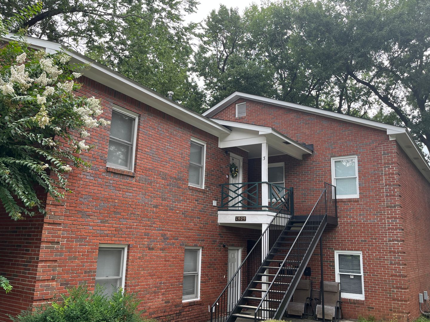 Columbus Apartment: 1909 13th Street