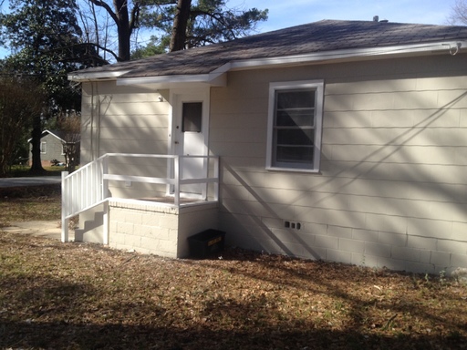 Listing photo thumbnail
