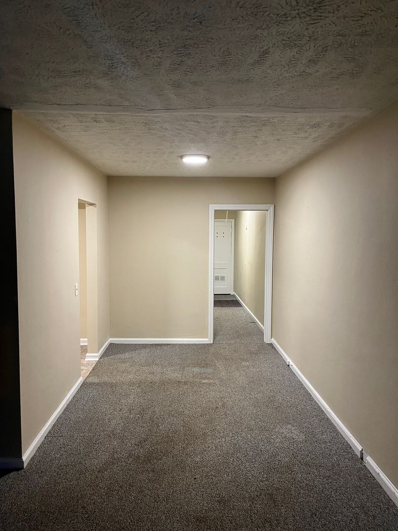 Columbus Apartment: 127 Torch Hill Rd. Apt A-B