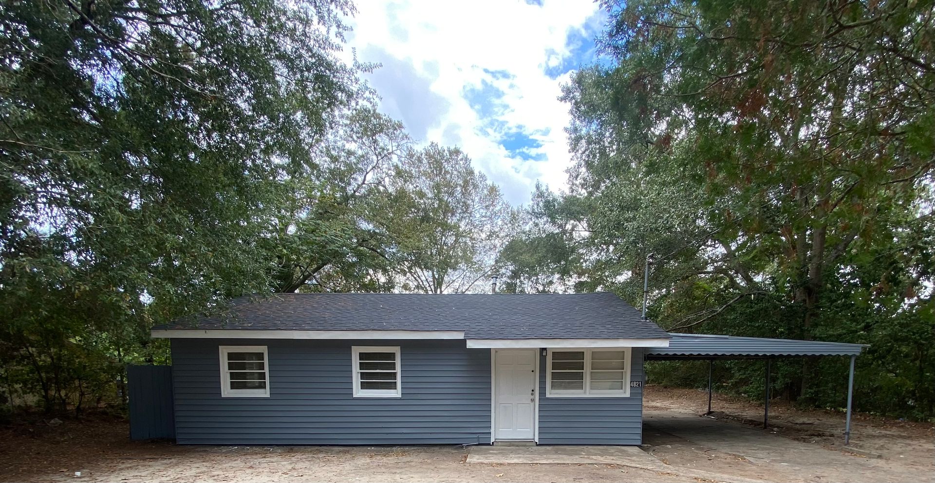 Columbus House: 4821 Avery Street