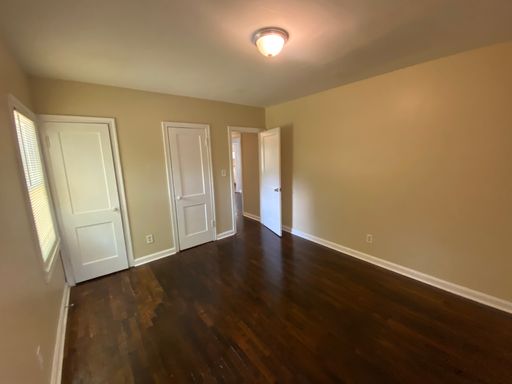 Listing photo thumbnail