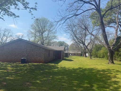 Listing photo thumbnail