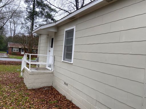 Listing photo thumbnail
