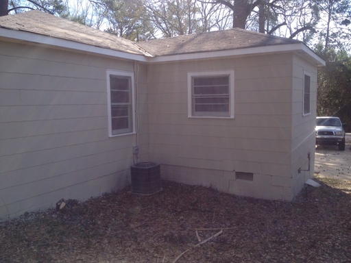 Listing photo thumbnail