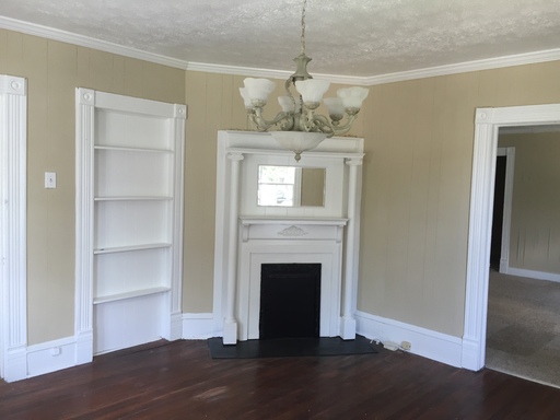 Listing photo thumbnail