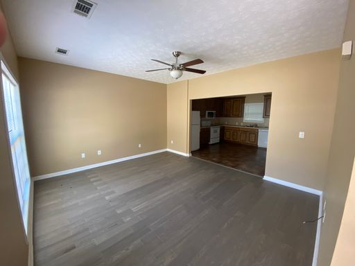 Listing photo thumbnail