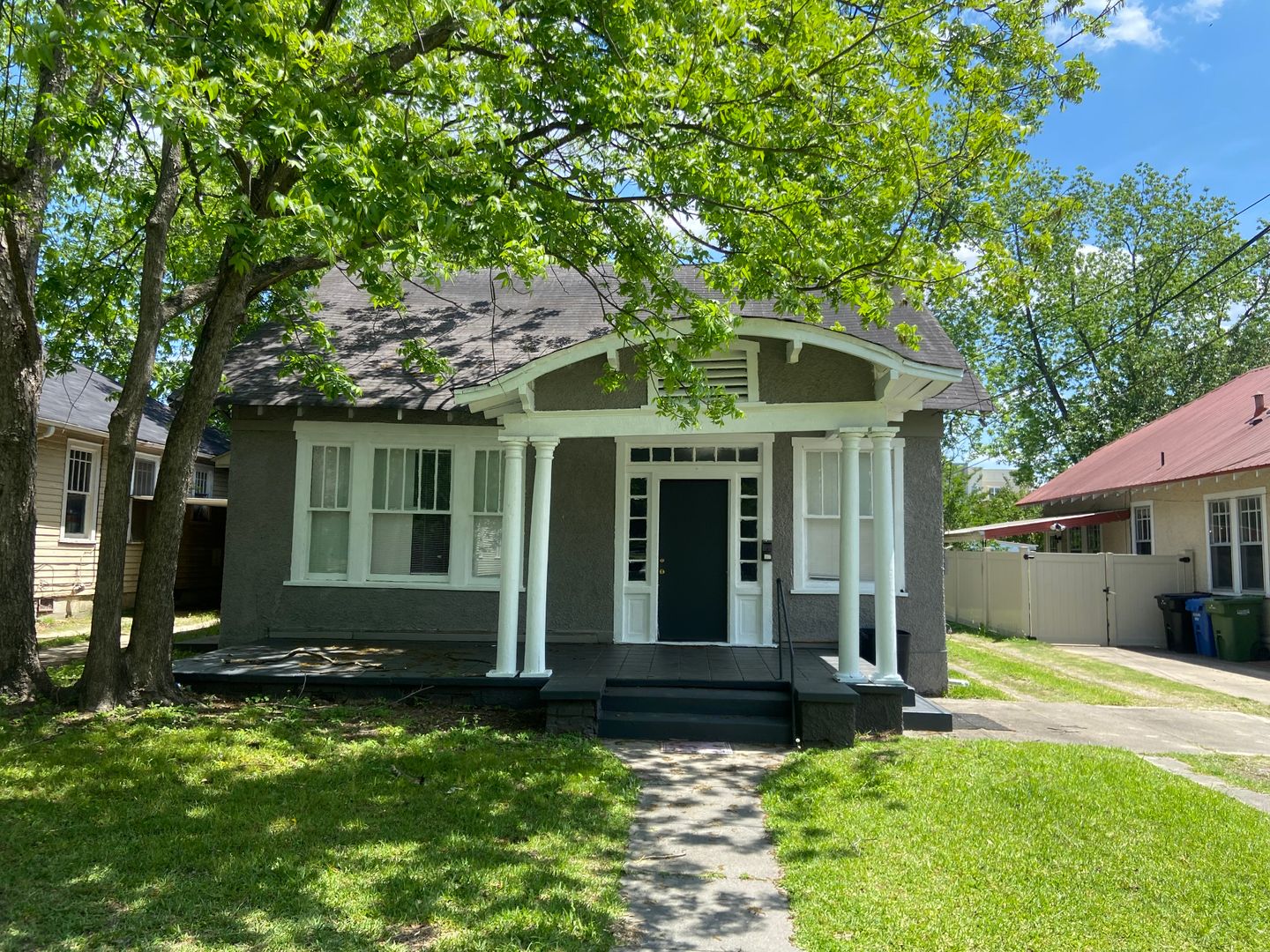 Columbus Apartment: 2812 Beacon Avenue