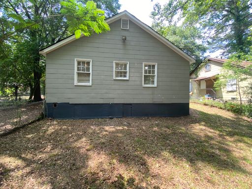 Listing photo thumbnail