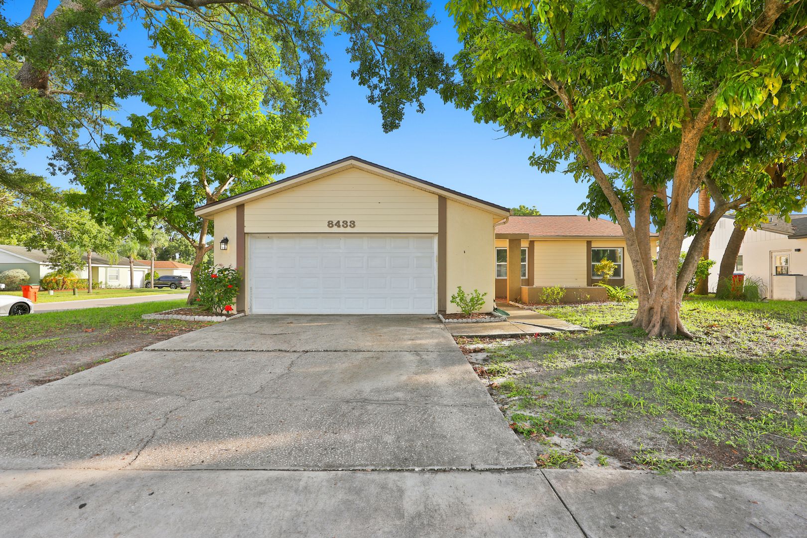 Largo House: 8433 Somerset Drive