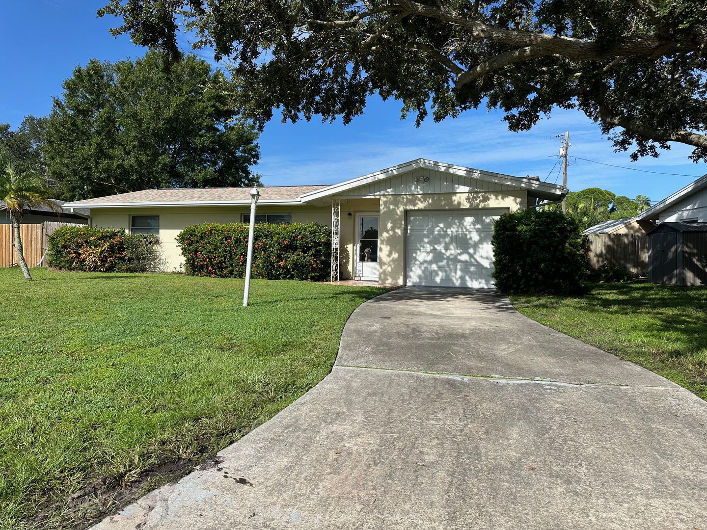 Seminole House: 8470 121st St