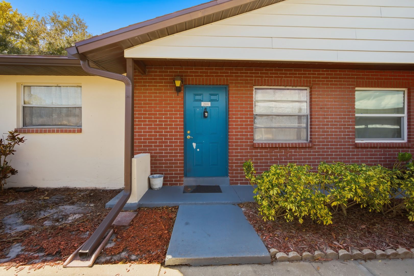 Clearwater Condo: 24862 US Highway 19 N APT 204