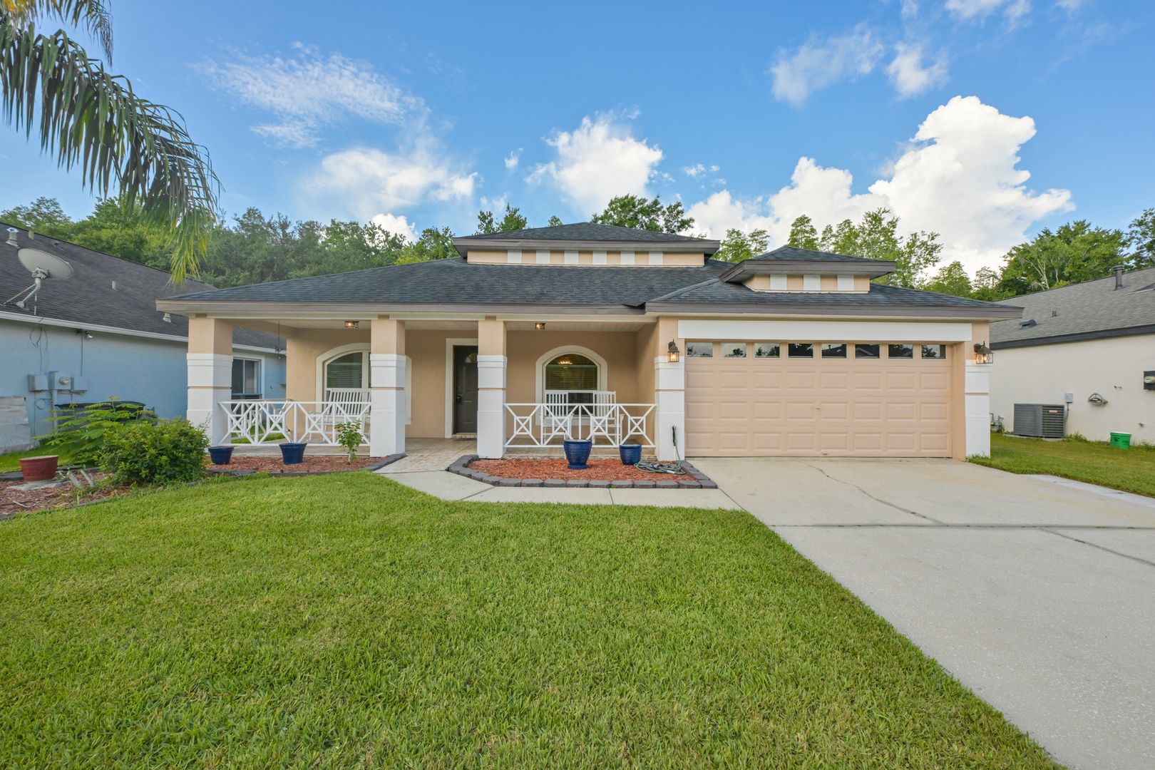 Zephyrhills House: 1147 Timber Trace Dr