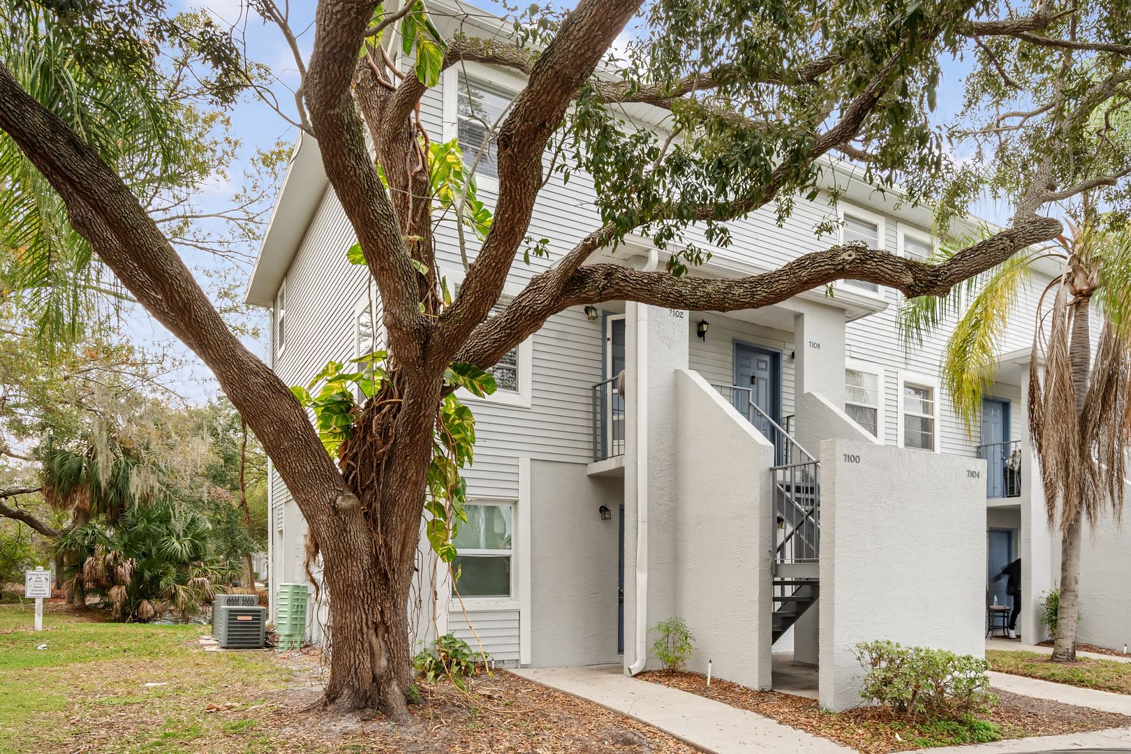 Tampa Condo: 7100 Waterside Dr