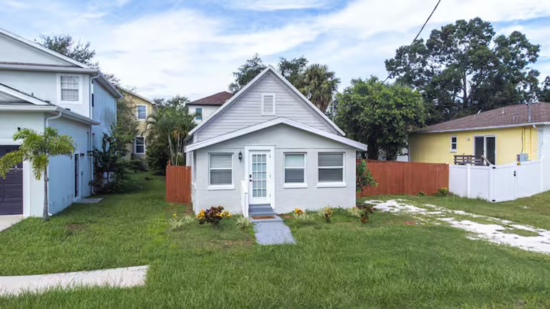 Tampa House: 7413 S Elliott St