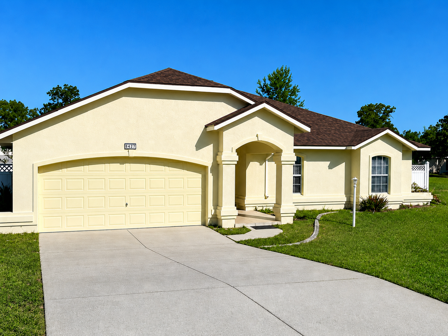 Ocala House: 8427 SW 136th St