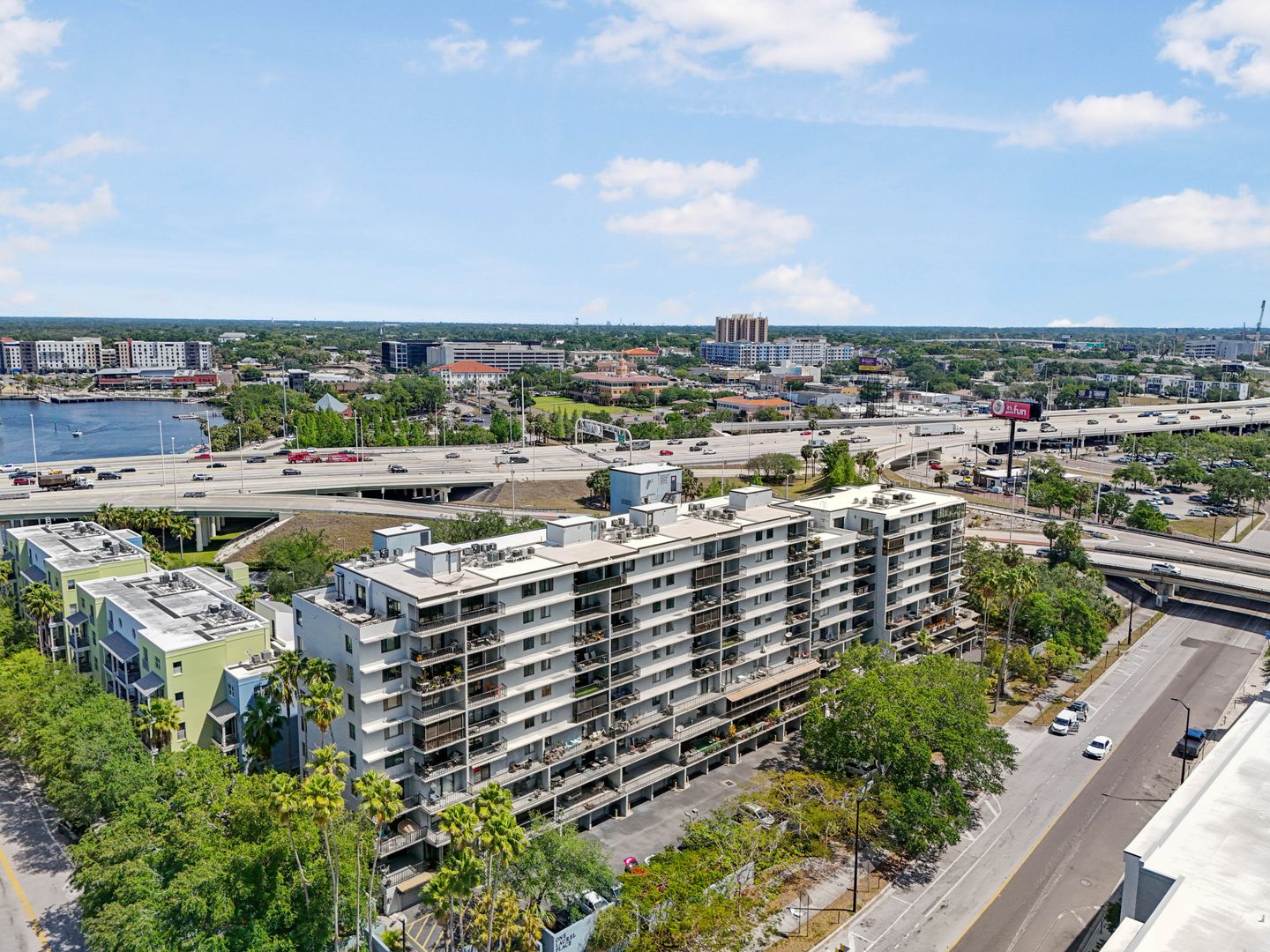 Tampa Condo: 201 W Laurel St #408