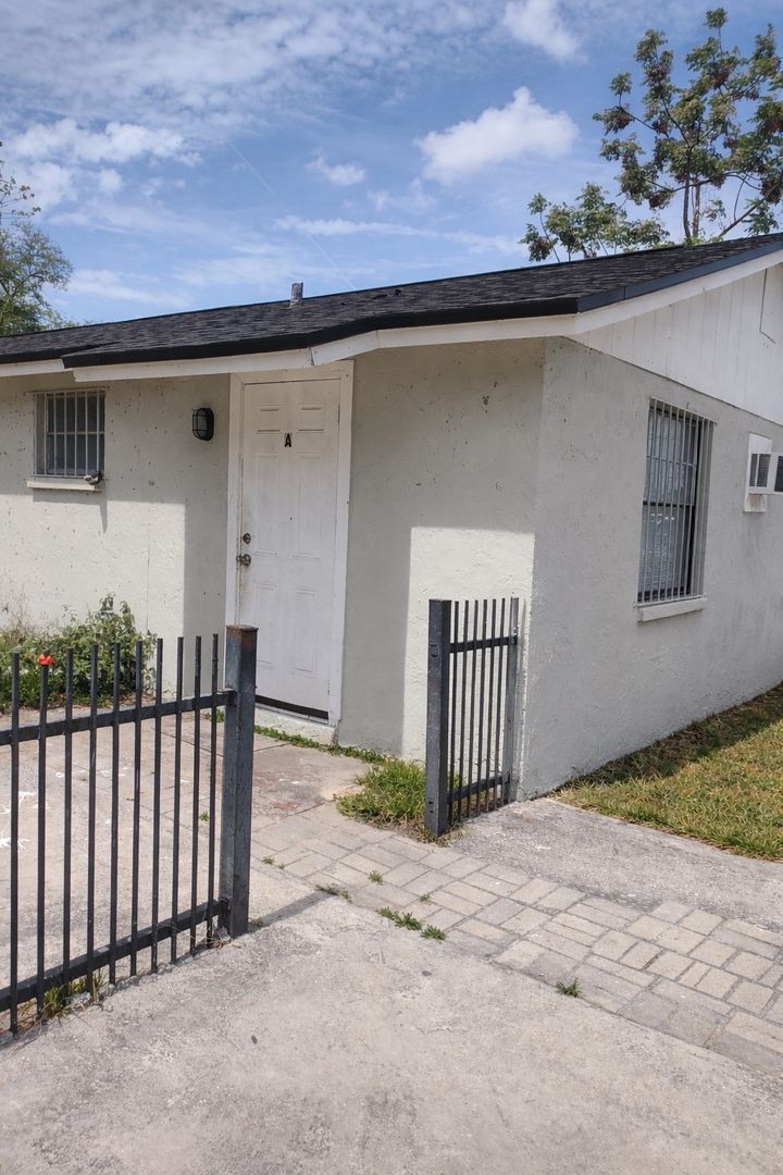 Tampa House: 5204 N 45th Street Unit A