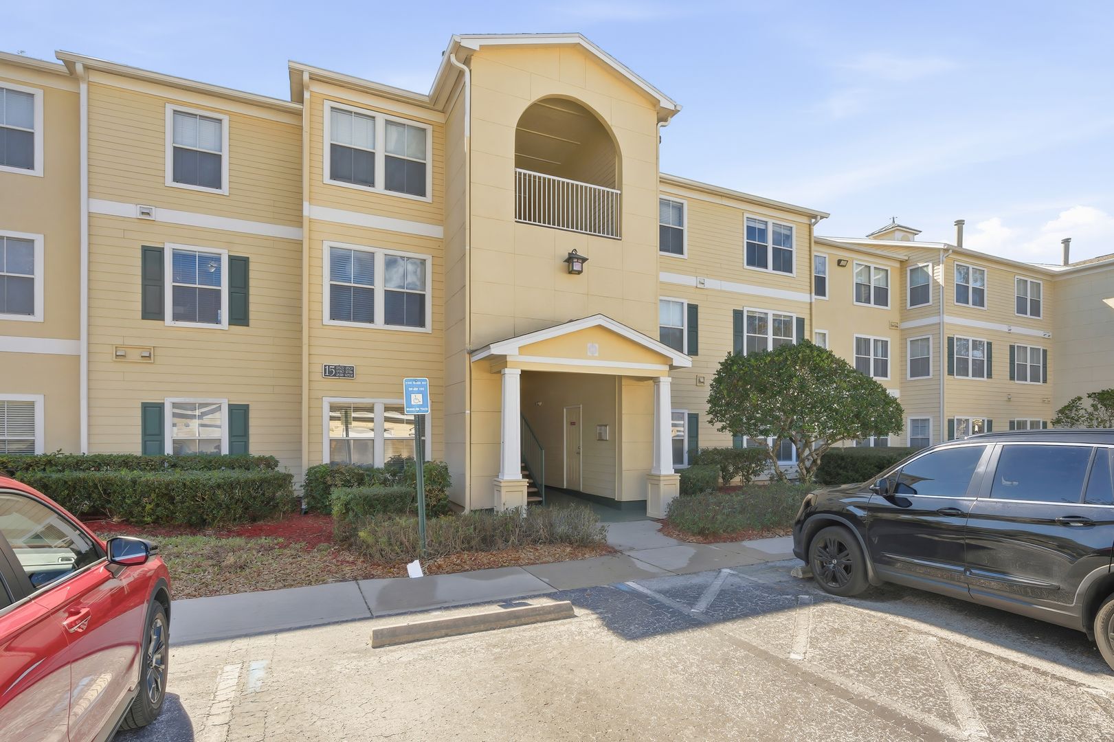 Tampa Condo: 18318 Bridle Club Dr