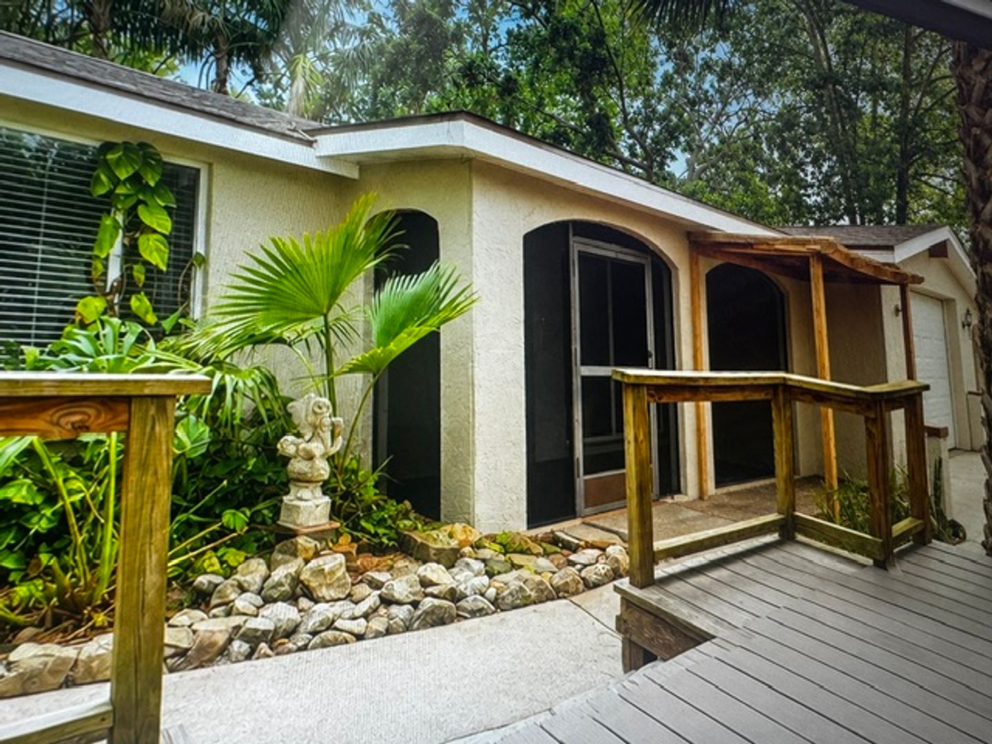 Port Richey House: 7634 Fox Hollow Dr