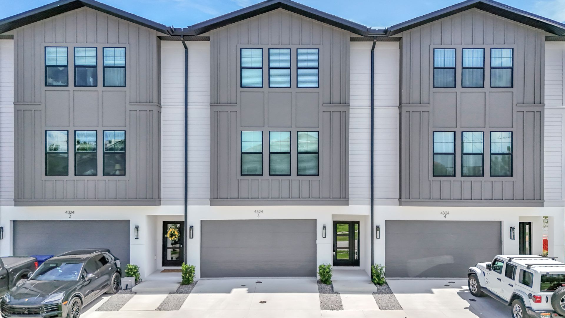 Tampa Townhome: 4324 W Gray St #3