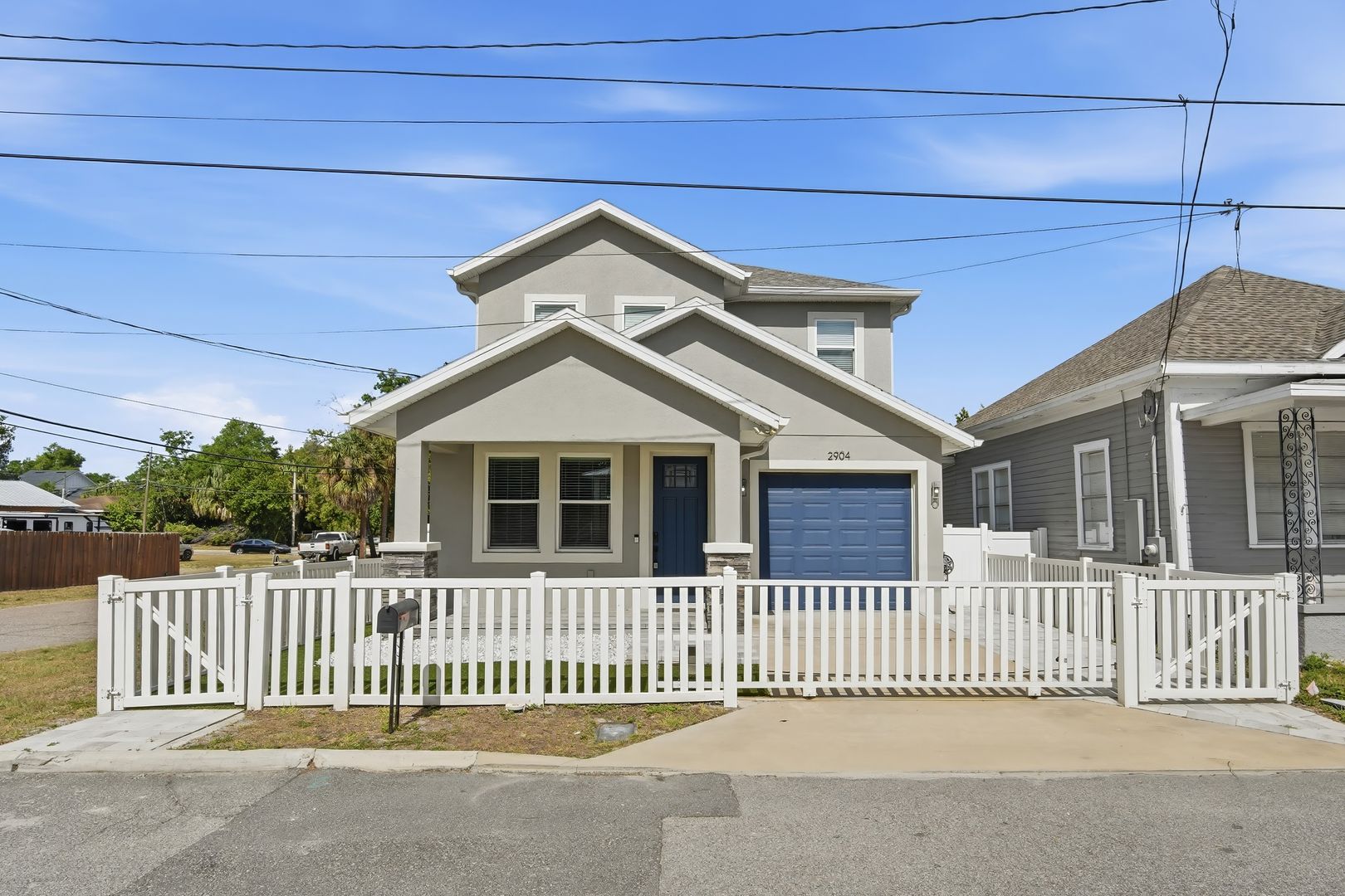 Tampa House: 2904 Banza St